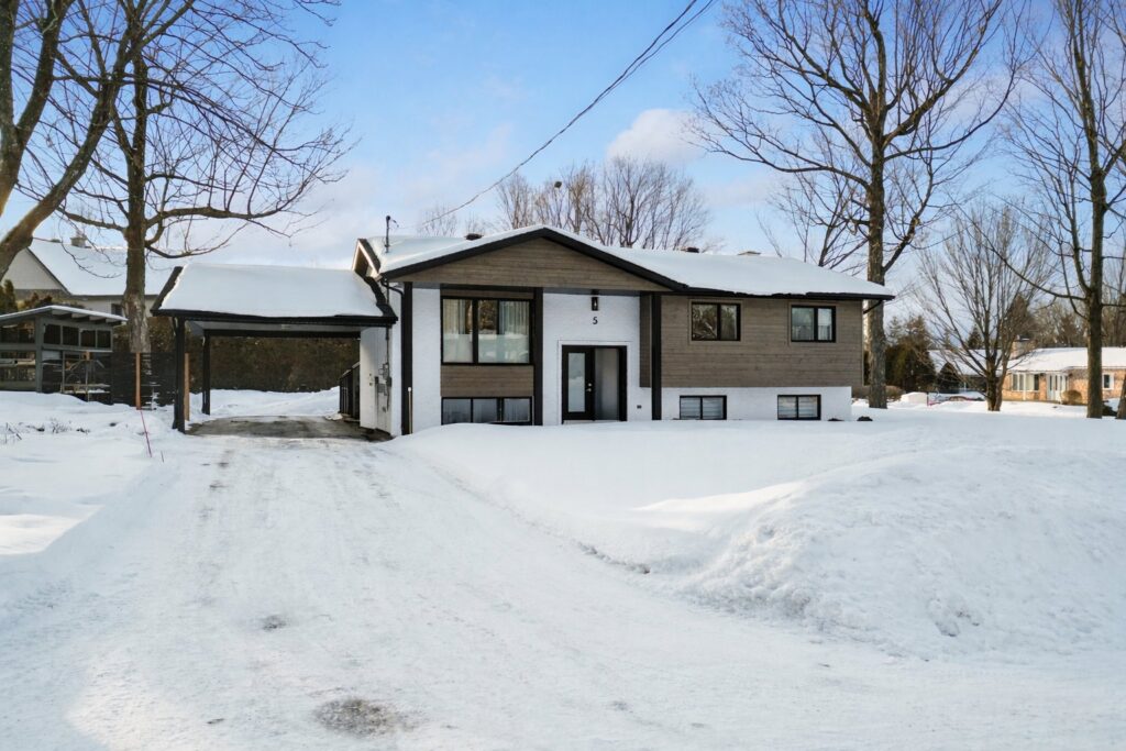 ADDC89EDE54B17EDD55AD3BD1C