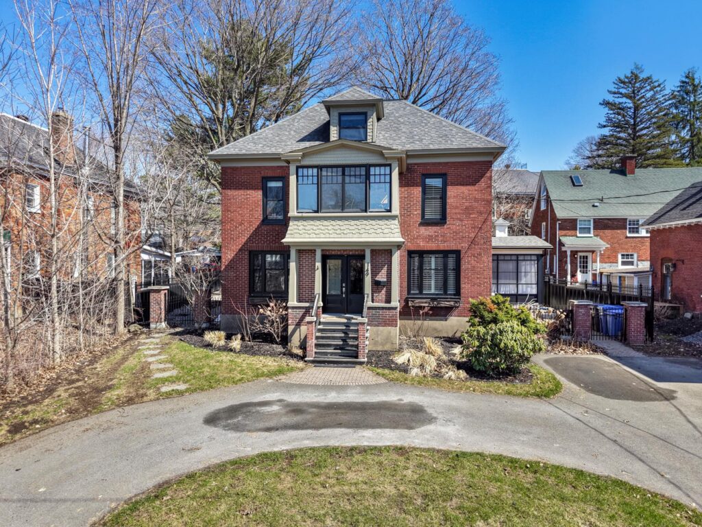 ADDC89EDE68BC27D1D3CEDFD1C